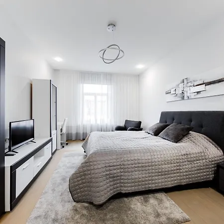 Apartment Quiet Centre One No 23a